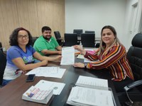 Cláudia de Jesus recebe equipe do Programa Criança Feliz de Novo Horizonte