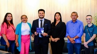 Deputado Marcelo Cruz é homenageado por investir na educação no município de Porto Velho