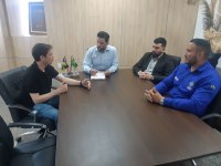 Deputado Delegado Camargo discute ampliação do aeroporto de Ariquemes