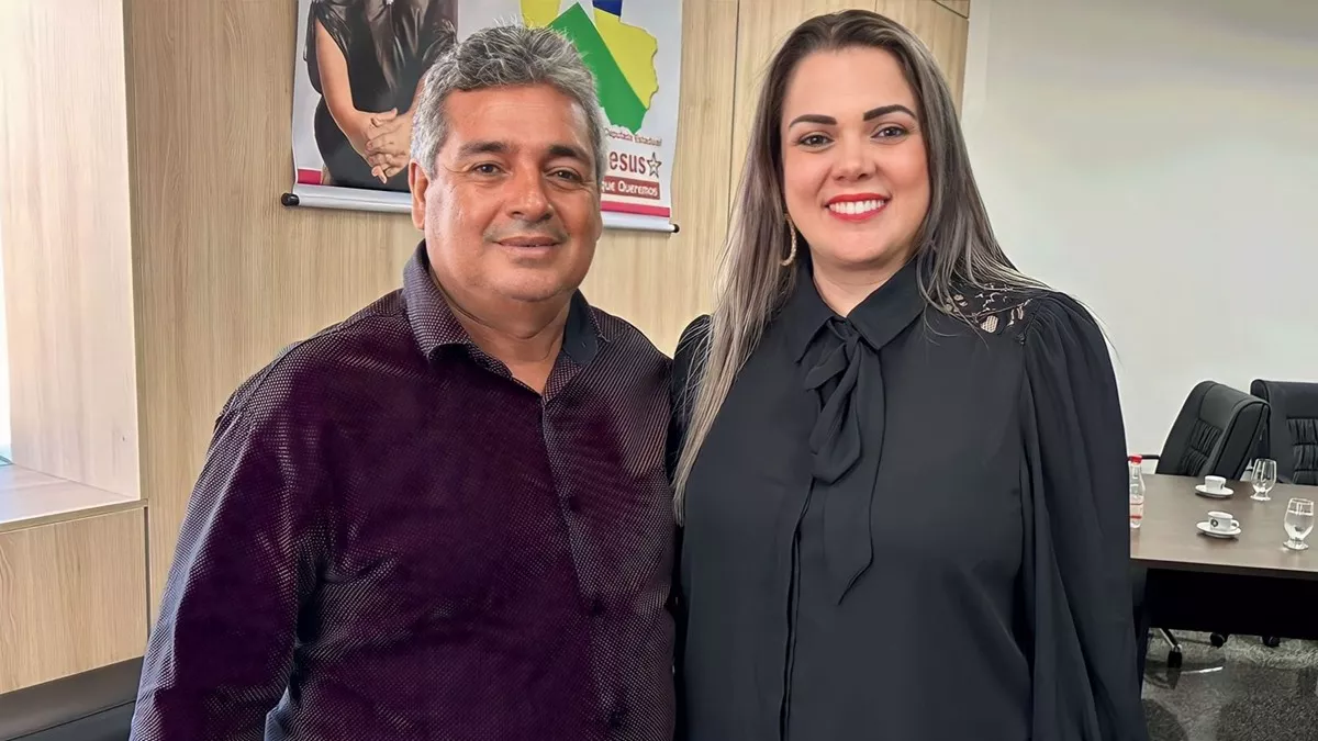 Vereador Max de Alvorada do Oeste (PT) e Cláudia de Jesus.