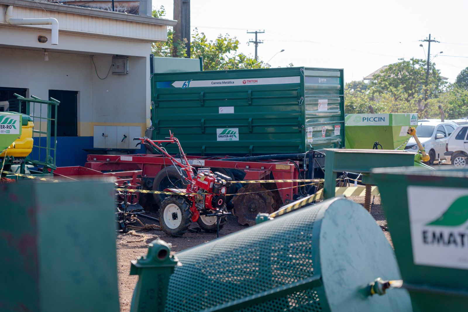 Diversos equipamentos foram entregues às associações rurais 