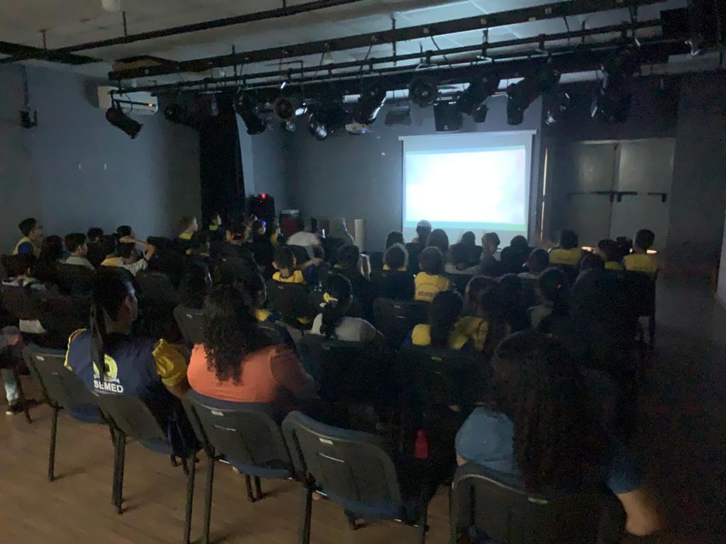 Participaram alunos com idade entre 7 e 13 anos