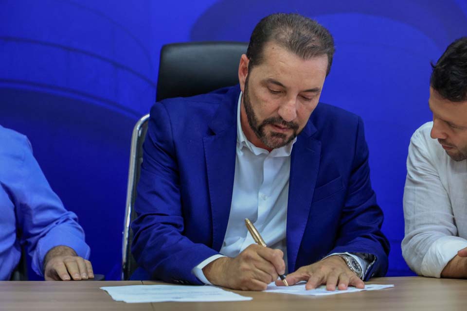 Prefeito Hildon Chaves anuncia retorno das obras de drenagem e pavimentação asfáltica no bairro Lagoa