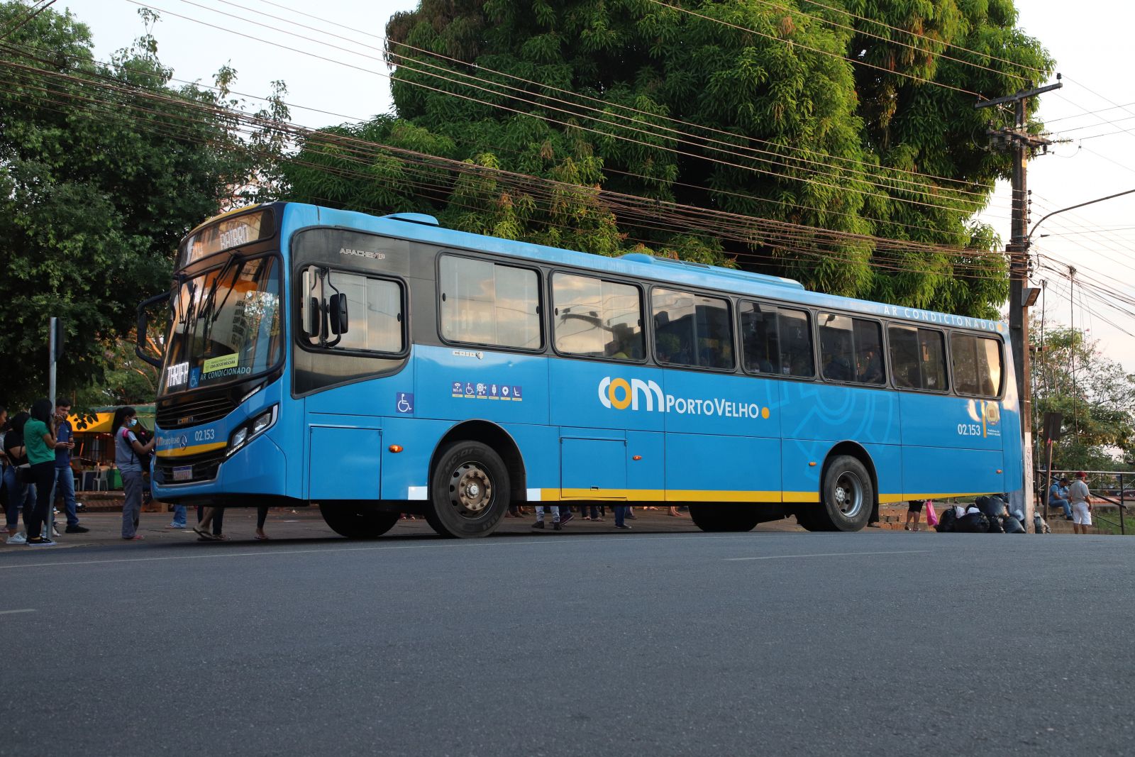 Haverá dois ônibus de cada linha destinados ao transporte gratuito para o local