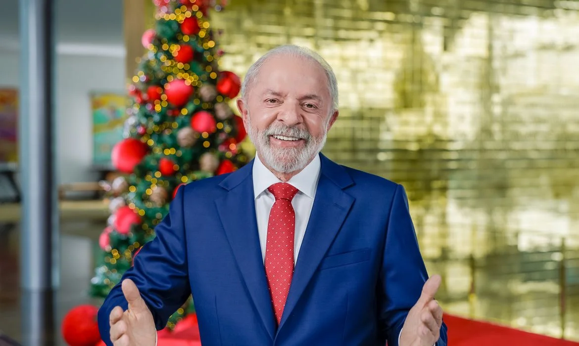Ricardo Stuckert 24.12.2025 - Presidente da República, Luiz Inácio Lula da Silva, durante pronunciamento à nação por ocasião do Natal e do Ano Novo. Palácio da Alvorada. Brasília (DF) - Brasil
Foto: Ricardo Stuckert / PR