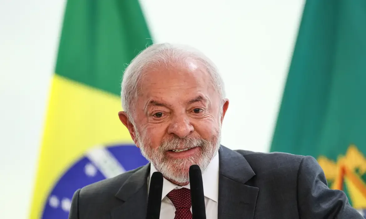 Brasília (DF), 23/12/2025 - O presidente Luiz Inácio Lula da Silva durante cerimônia de assinatura do decreto que dispõe sobre o reconhecimento, a valorização e a promoção da cultura gospel como manifestação cultural nacional. Foto: Marcelo Camargo/Agência Brasil