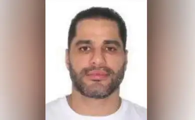 04/03/2026 - A Polícia Federal lamenta informar que Luiz Phillipi Machado de Moraes Mourão, um dos presos na Operação Compliance Zero, deflagrada nesta quarta-feira (4/3), atentou contra a própria vida, enquanto se encontrava sob custódia da instituição na Superintendência Regional da Polícia Federal em Minas Gerais. Foto: PM MG/Divulgação