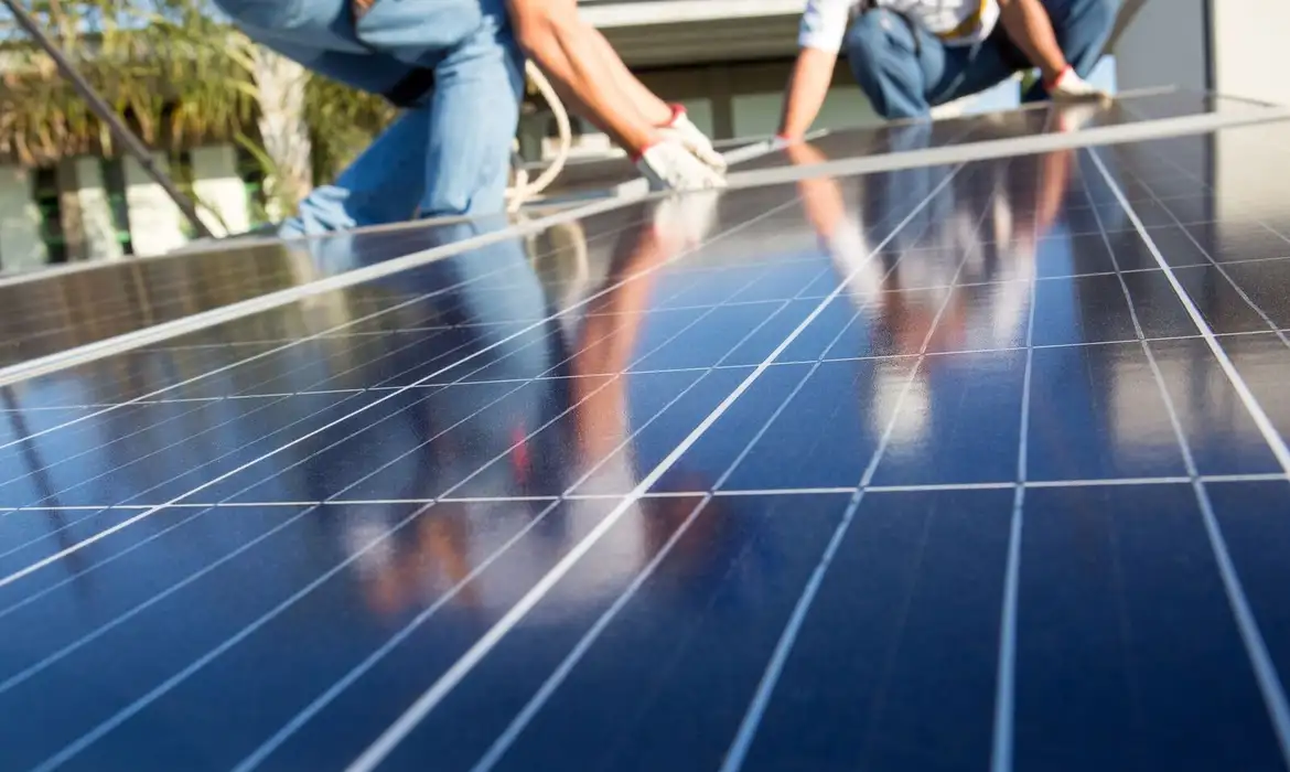 Soninha Vill/GIZ Placas para geração de energia solar