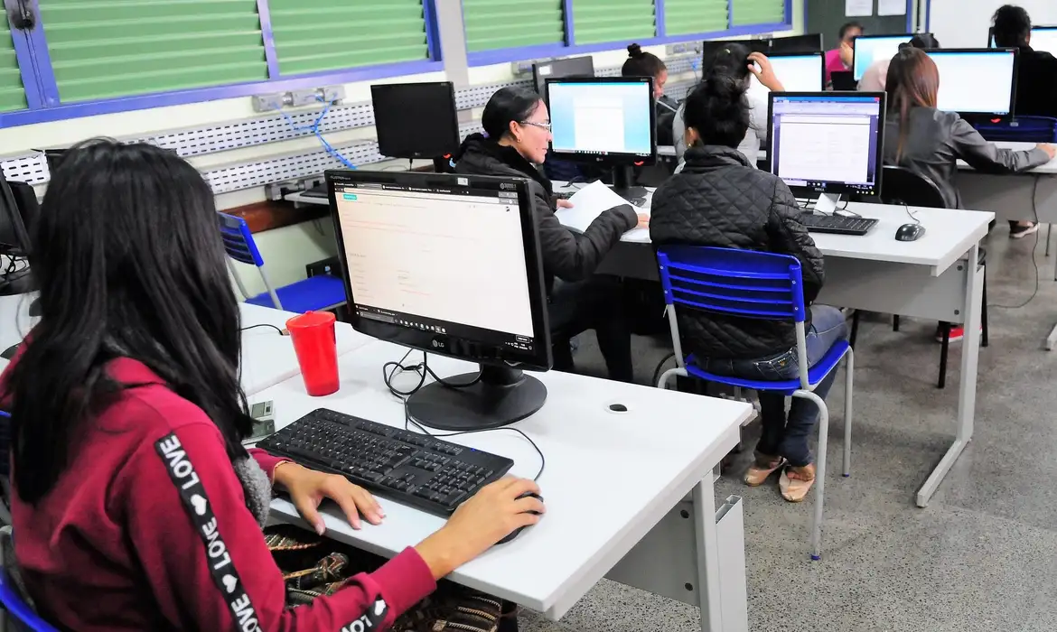 ensino online, educação a distância